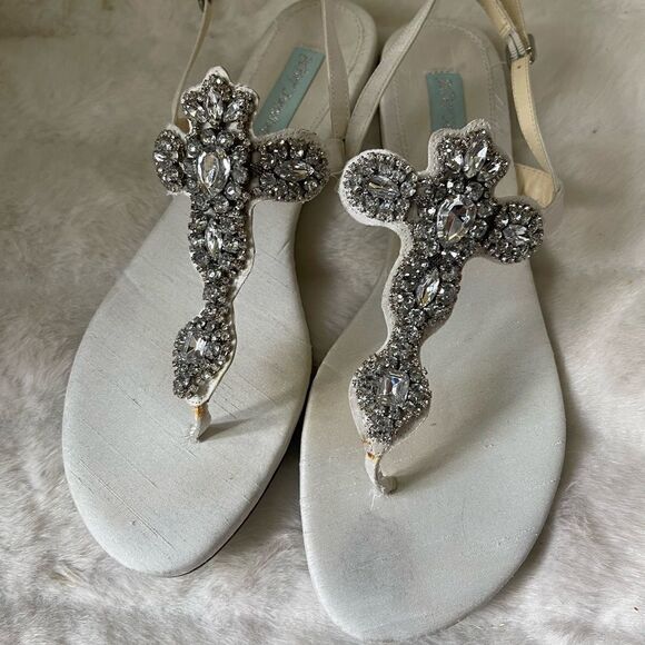 Betsey Johnson off white Satin Rhinestones Slingback adjustable strap Si… - Picture 1 of 9